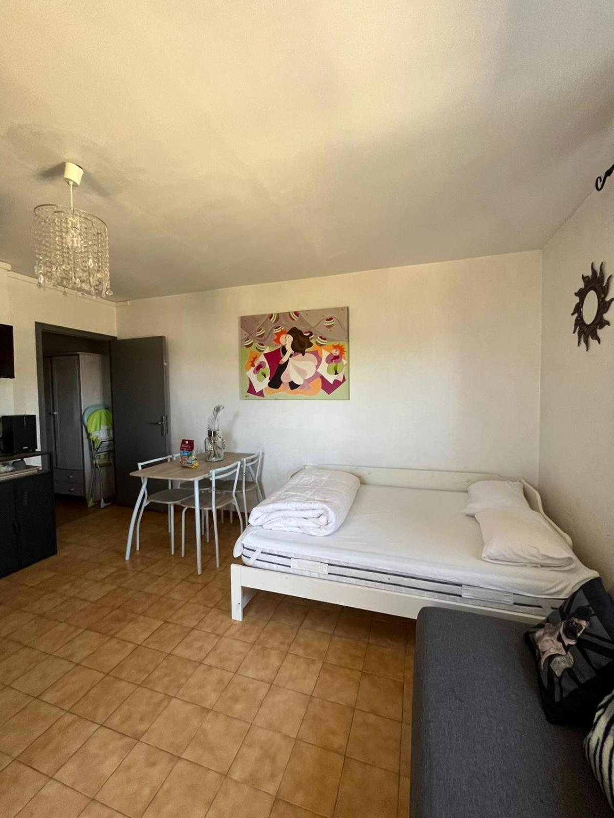 Appartement En Rez De Villa Beausite ماندوليو لا نابول المظهر الخارجي الصورة